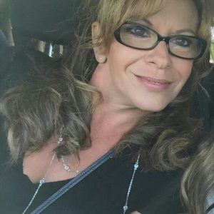 Meet your Posher, Deneen